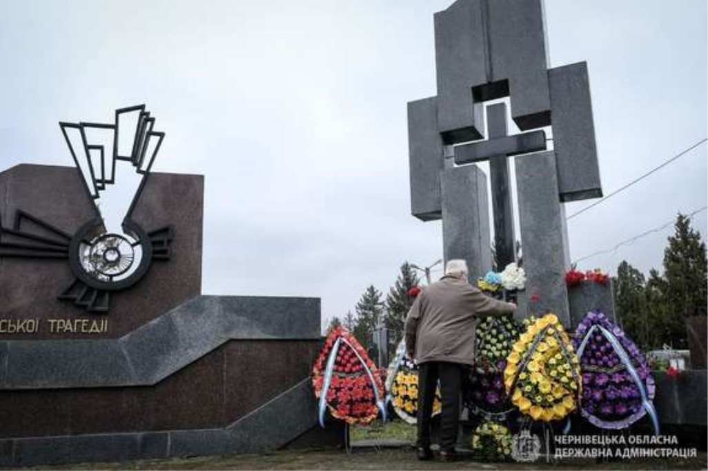 У Чернівцях вшанували пам`ять ліквідаторів аварії на Чорнобильській АЕС  (ФОТО)